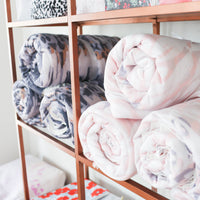 Grab N' Go: Ruffled Blanket